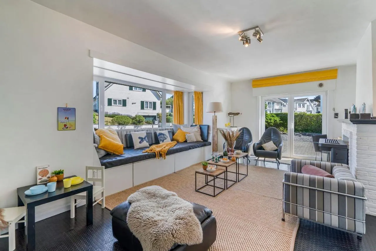 Villa Gamoni - Spacious Holiday Home With Garden Middelkerke