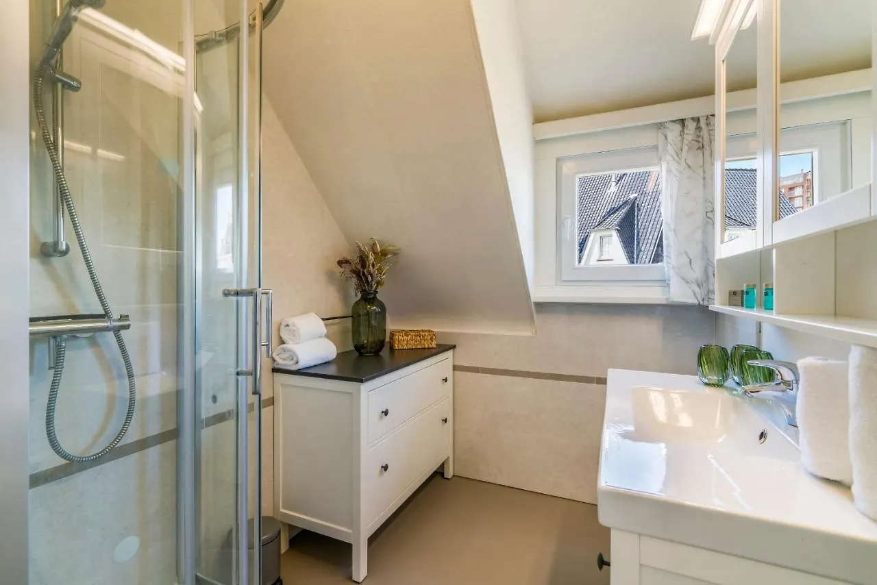 Villa Gamoni - Spacious Holiday Home With Garden Middelkerke 0*,  Belgium