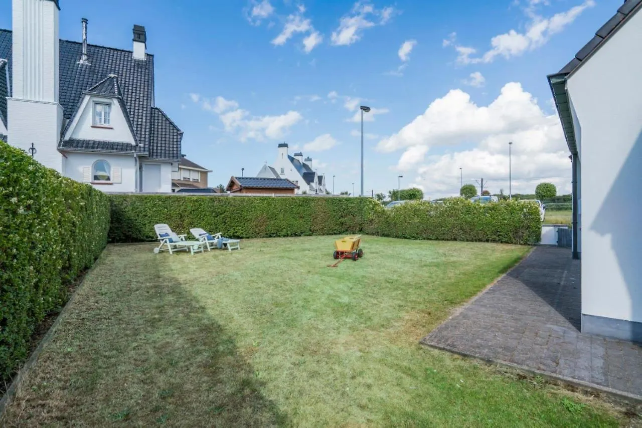 Villa Gamoni - Spacious Holiday Home With Garden Middelkerke 0*,  Belgium